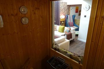 Photo 33