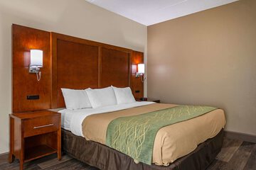 Room 28 of 38