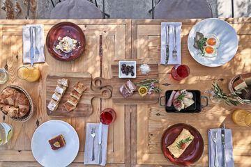 Breakfast meal