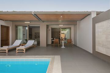 Private pool