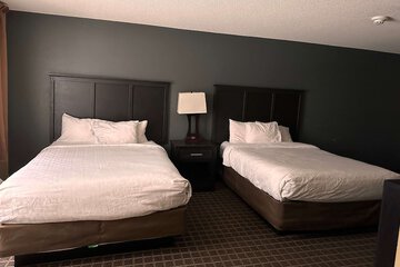 Room 10 of 22