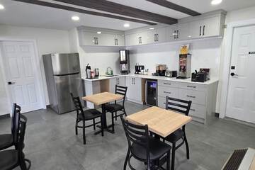 Breakfast area