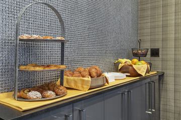 Breakfast/Coffee Service 32 of 37