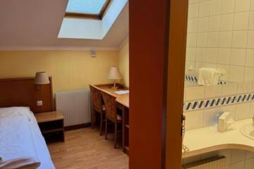 Photo 31