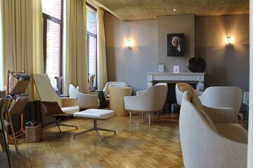Executive lounge