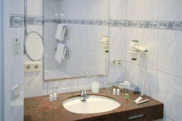 Bathroom sink
