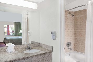 Room 13 of 15