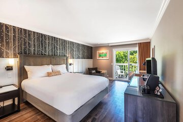 UpValley Inn & Hot Springs an Ascend Collection Hotel