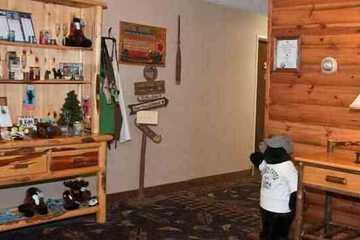 Hotel Interior 4 of 27