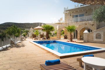 Private pool