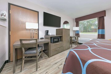 Room 25 of 37