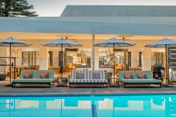 Hotel Paradox Autograph Collection
