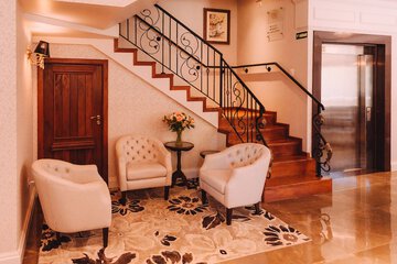 Lobby sitting area