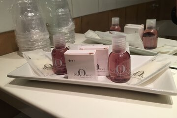 Bathroom amenities