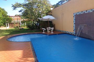 Pool waterfall