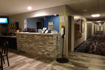 Check-in/check-out kiosk