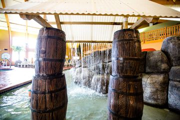 Pool waterfall