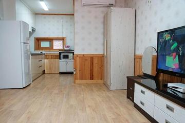 Photo 33