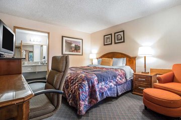 Room 16 of 37