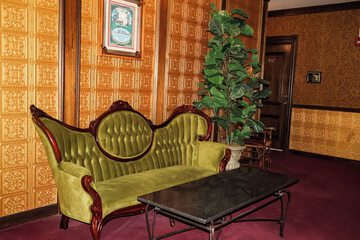 Ballroom/Hall 36 of 39