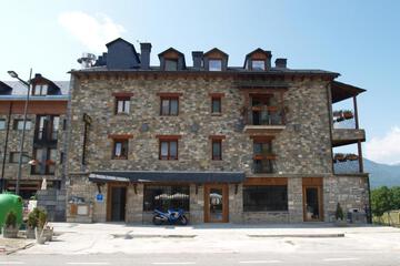 Photo 32