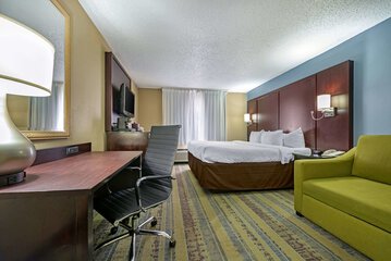 Clarion Hotel Conference Center - North