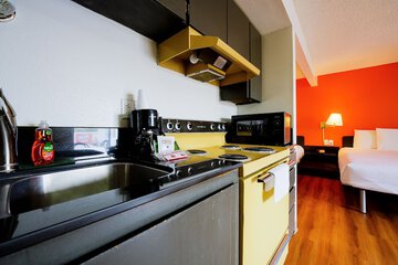 Private kitchenette