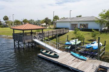 Dock
