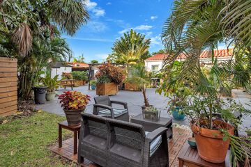 Hotel Exterior 107 of 115