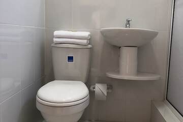 Bathroom sink