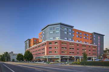 Hyatt Place Eugene / Oakway Center