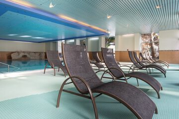 Exercise/lap pool