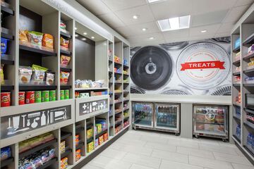 Snack bar