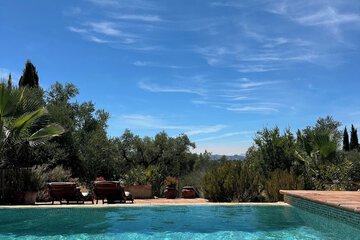 Infinity pool