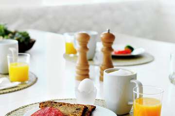 Breakfast meal