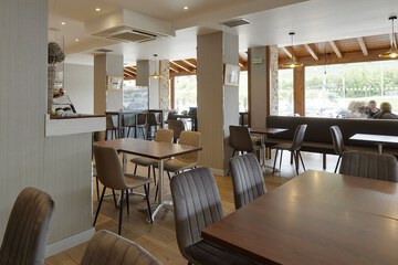 Coffee shop