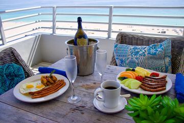 Breakfast/Coffee Service 100 of 120