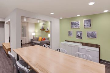 Hotel Interior 14 of 40