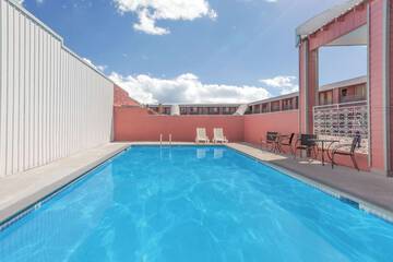 Pool 3 of 15