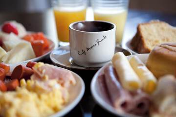 Breakfast meal