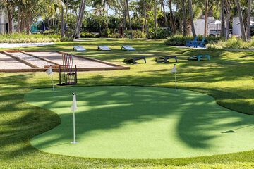 Mini-golf