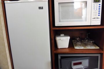 Mini-refrigerator