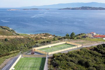 Tennis court