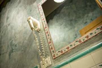Bathroom sink