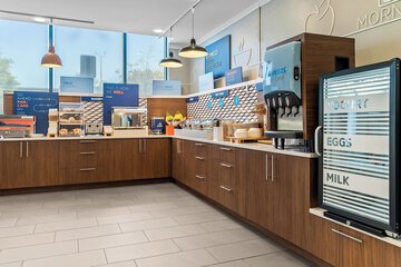 Breakfast/Coffee Service 37 of 42