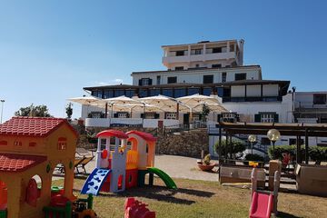 Children's play area - outdoor