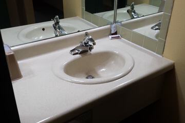 Bathroom sink
