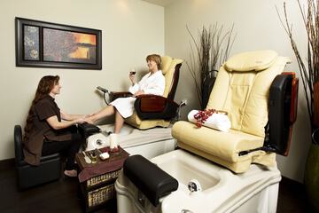 Nail salon