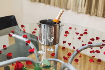 Champagne service