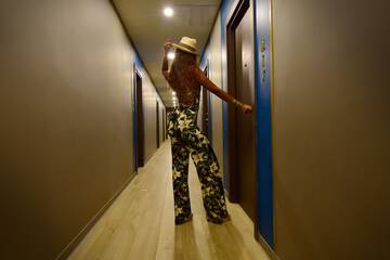 Handrails in hallways